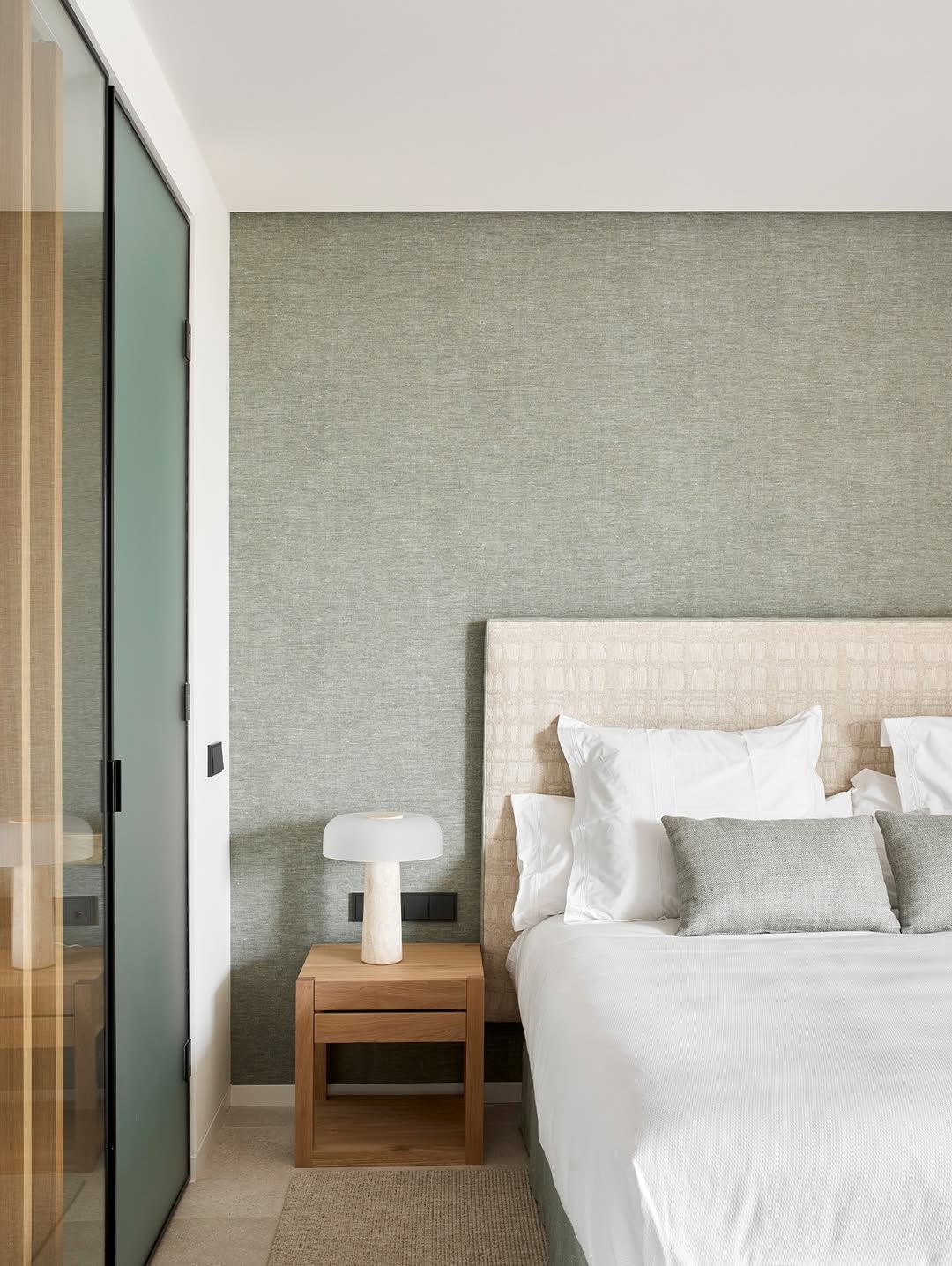 Luxury lakeside villa interior design Zürichsee — bespoke interiors by Topolska Concept